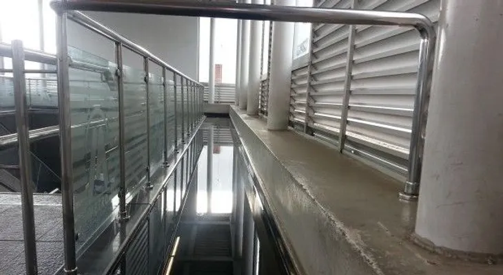Lluvias inundan estación del Metro