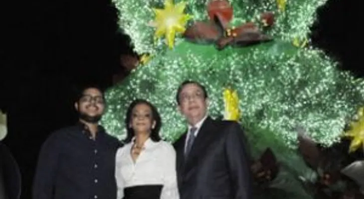 Banco Central enciende Árbol de Navidad y Pesebre