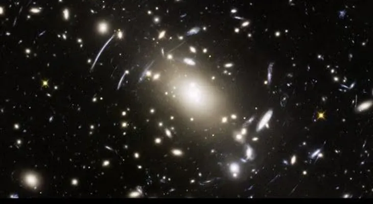 Hubble logra fotografiar la frontera final del universo (VIDEO)