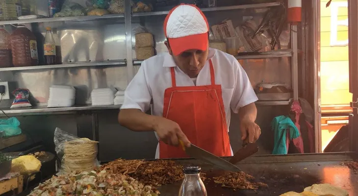 Las enfermedades ocultas que afectan a los populares taqueros mexicanos
