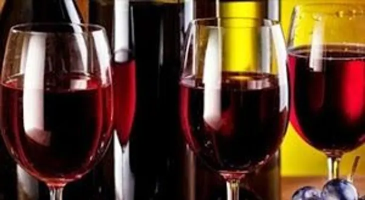 Vino tinto y previene el envejecimiento