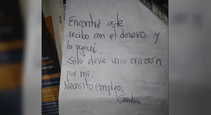 Perdió el dinero para pagar la luz y luego encontró la cuenta pagada y una nota que se volvió viral
