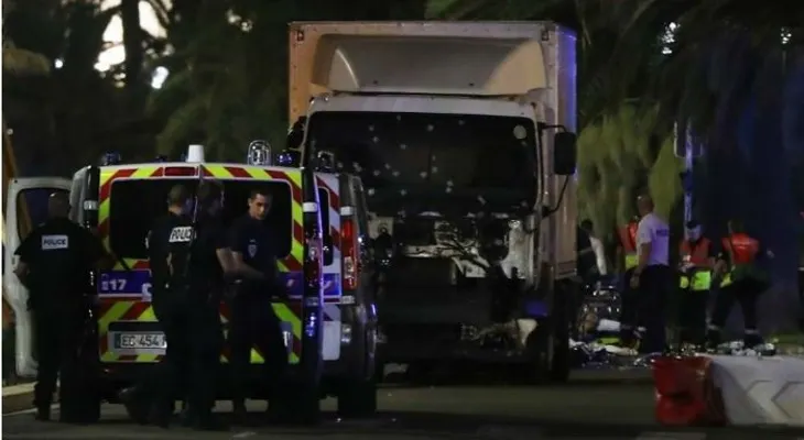 Terroristas toman rehenes en el Hotel Meridien en Niza