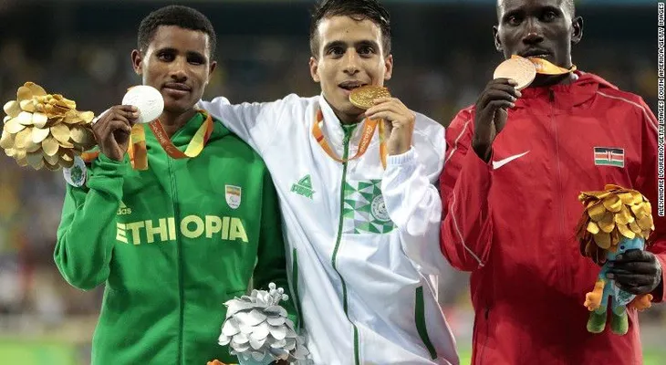 Impresionante: cuatro atletas paralímpicos le habrían ganado al que se llevó el oro olímpico en los 1.500 m