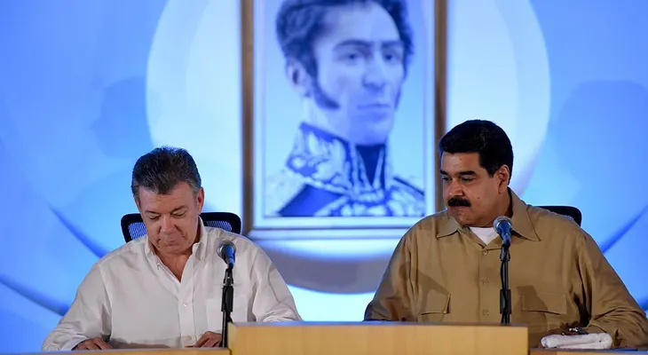 Santos y Maduro anuncian apertura gradual de la frontera