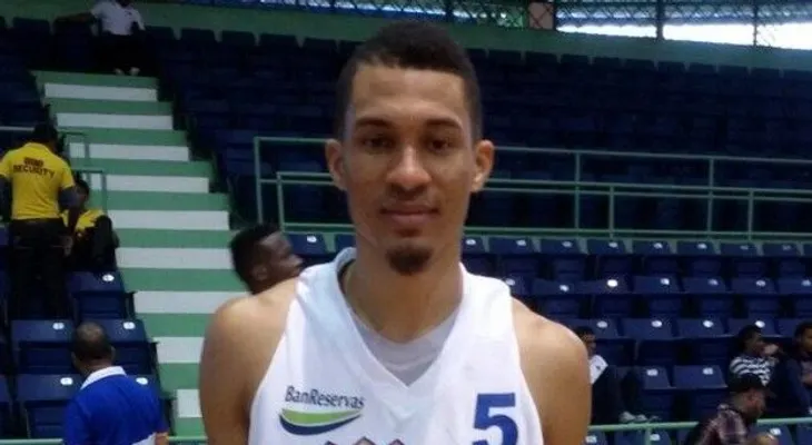 Reales baten a Huracanes y se ponen a un paso de los playoffs