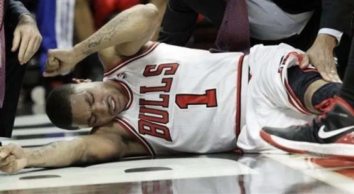 Derrick Rose se someterá a cirugía ocular, tras golpe