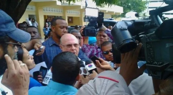 Hipólito vota y dice que ganará Convención