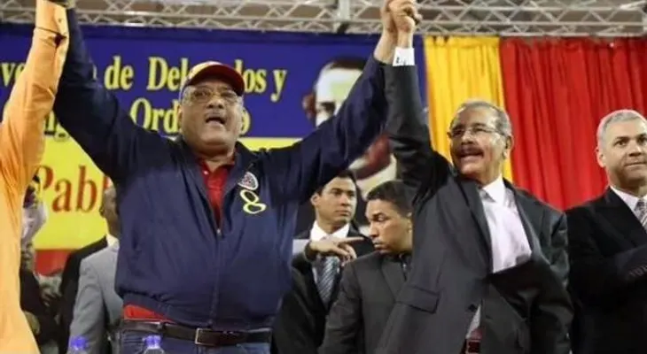 UDC proclama a Medina candidato presidencial