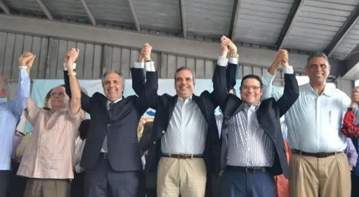 Sanz Lovatón declina su precandidatura a senador para apoyar a Alberto Atallah