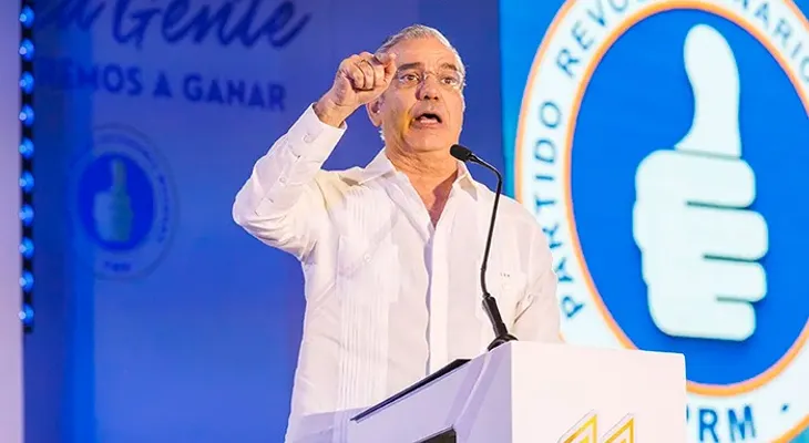 Luis Abinader juramentado como presidente PRM en acto XXIV Convención