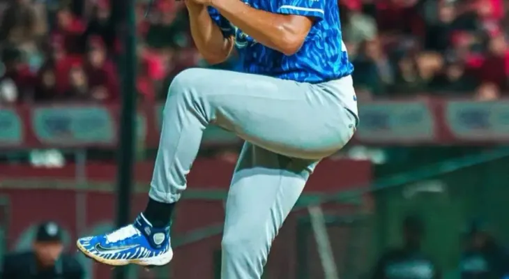Adonis Medina se afianza en el béisbol tras superar sacrificios personales