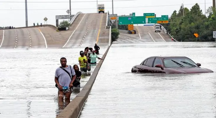 Harvey deja ya más de 30 muertos y 32.000 refugiados en Texas