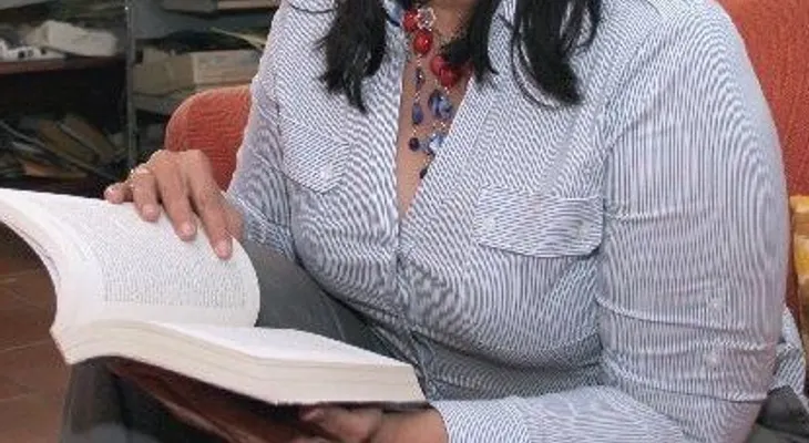 Minou Tavárez pondrá a circular libro en Ecuador