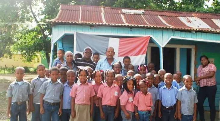 Fundación construye escuela en Juan Barón, Palenque