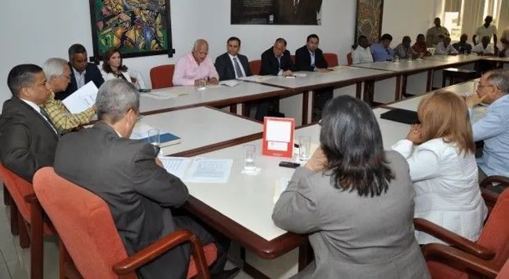 Comité Nacional convoca discusión salario mínimo sector construcción y albañilería