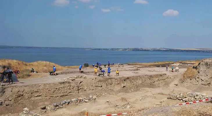 Hallan restos de una civilización antigua durante construcción de puente de energía a Crimea (Video)