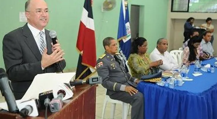 Domínguez Brito encabeza inicio capacitación mediadores de conflictos en Cristo Rey
