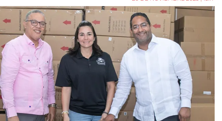 Conadis y Wheelchair entregan sillas especializadas