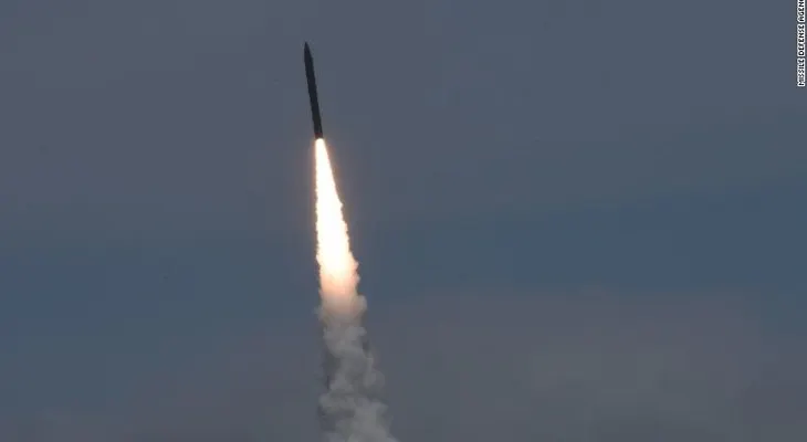 EE.UU. prueba con éxito su interceptor de misiles intercontinentales