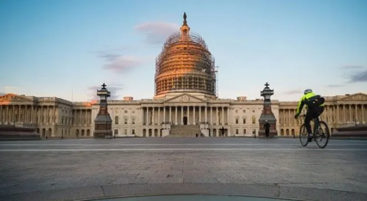 Senado de EEUU aprueba ley de políticas de defensa 