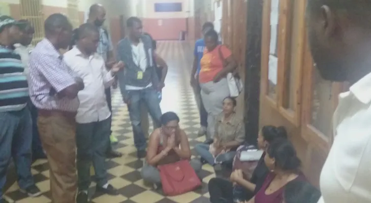 Estudiantes UASD amenazan con encadenarse si no atienden su demanda