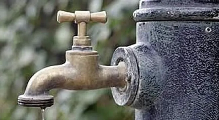 Amas de casas se lanzan a las calles para exigir agua potable