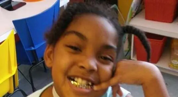 Muere niña que aceptó de su primo un reto viral visto en YouTube