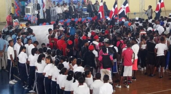 Instituto Nacional de Educación Física inaugura convivencias en Azua