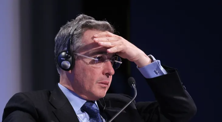 Fiscalía de Colombia pide a la Corte Suprema investigar a expresidente Uribe por masacre