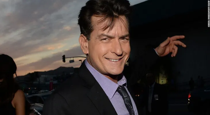 ¿Por qué la policía de Los Ángeles investiga a Charlie Sheen?