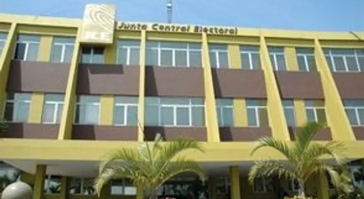 JCE da 5 días de plazo a partidos para opinar sobre orden en boleta y repartición recursos