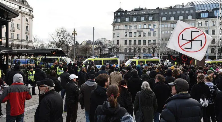 La tensión migratoria en Europa resulta en protestas en Suecia y Reino Unido