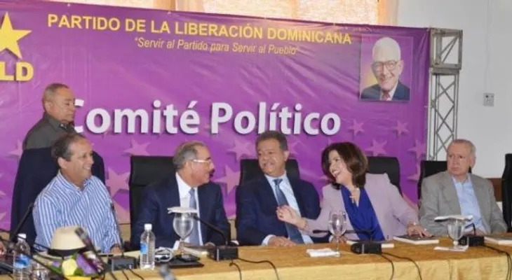 Reelección habría sido aprobada a cambio de candidatura Margarita, legisladores LF, y permanencia jueces Altas Cortes