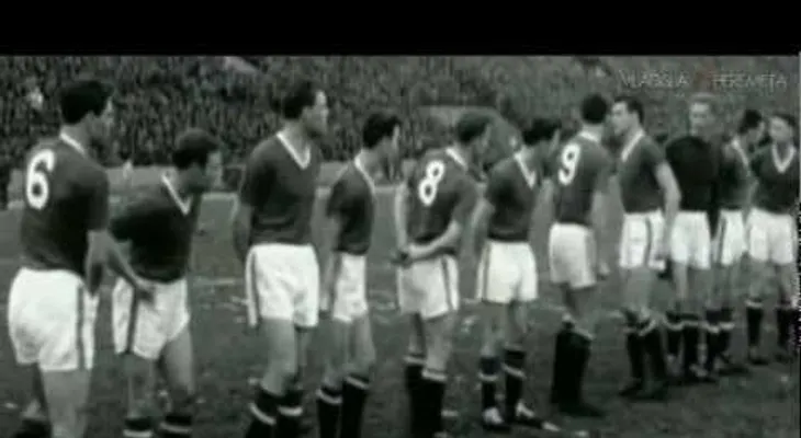 Bobby Charlton y Wayne Rooney: dos historias llenas de goles en el Manchester United