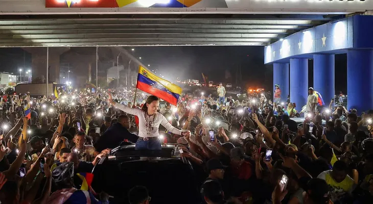 Asesor de Machado revela el plan de cuatro ejes para su regreso a Venezuela