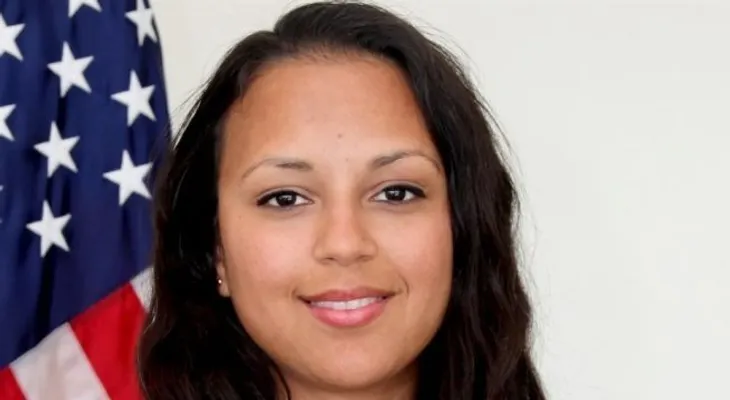 Se llama Betsaida Alcántara, dominicana nombrada por Hillary Clinton en su equipo 