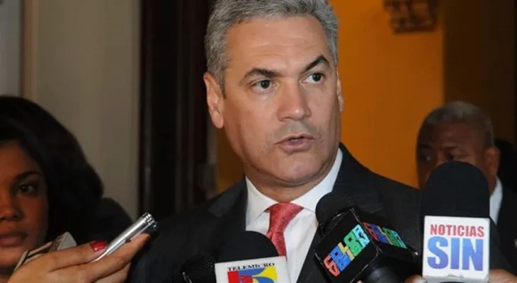Ministro de Obras Públicas insiste Danilo debe reelegirse 