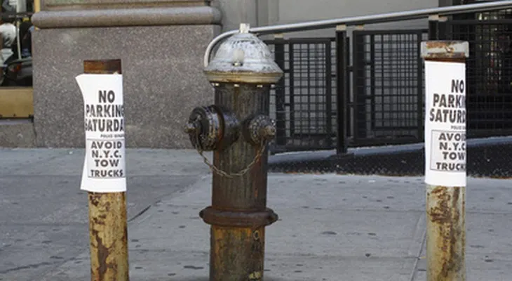  Normas de parqueo en calles de NY generan gran stress en dueños de vehículos