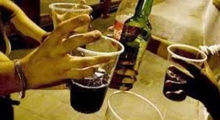 17 menores sufren intoxicación alcohólicas 
