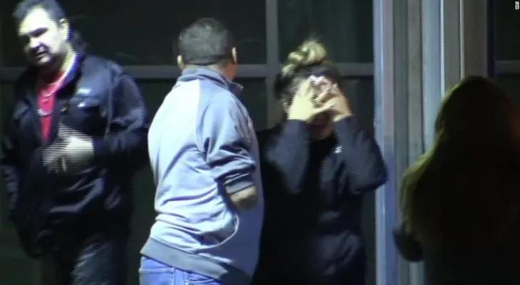 Un niño encuentra una pistola y mata accidentalmente a su hermano de 3 años