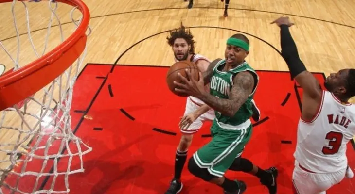 Celtics ganan 104-87 a Bulls en su primera victoria en los Playoffs
