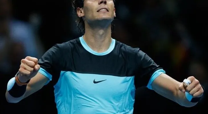 Nadal se lleva a Ferrer y sigue invicto en Londres