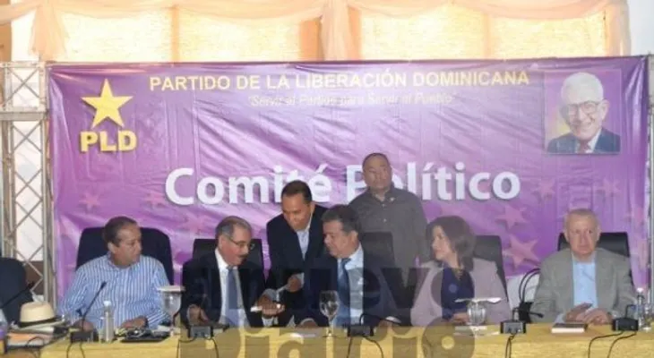 Leonel habría cedido reelección por candidatura Margarita, apoyo a sus legisladores y permanencia Altas Cortes