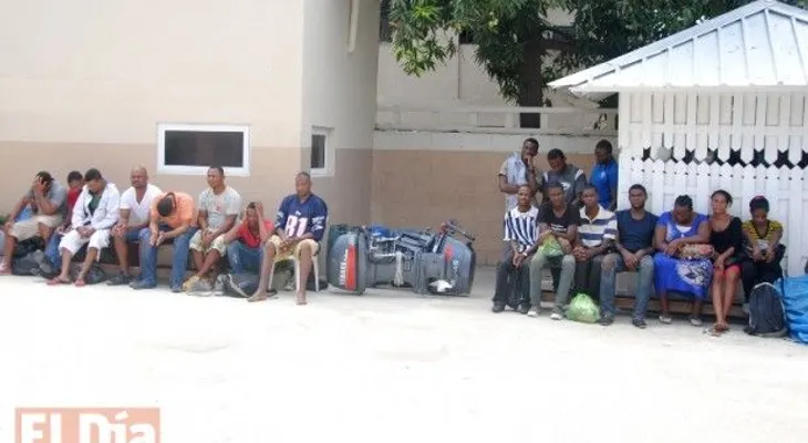Apresan 22 personas que intentaron viajar ilegal a Puerto Rico 