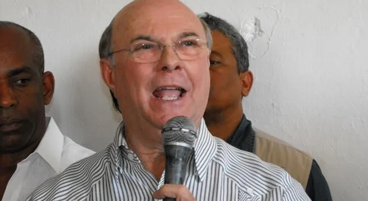 Mejía niega llegara a un preacuerdo para apoyar candidatura