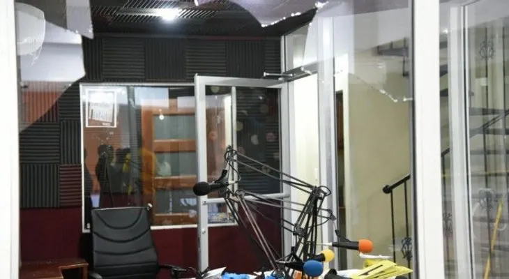 Buscan como "agujas" asesino de locutores en SMP; realizan ocho allanamientos 