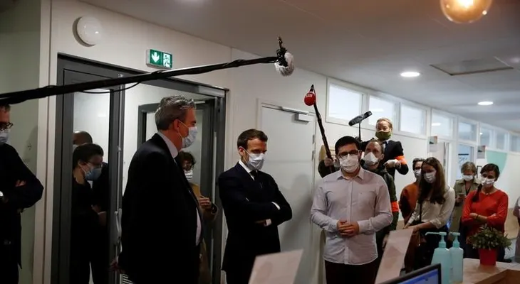 Francia reporta 1.427 muertos en 24 horas por coronavirus y supera los 10 mil 