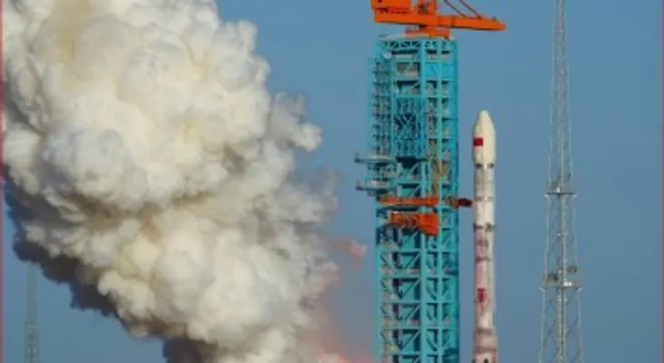 China logra su primera recuperación en tierra de una primera etapa de cohete
