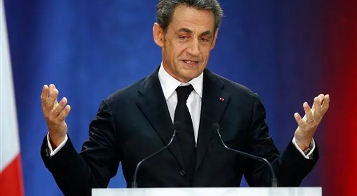 Ex presidente francés Nicolas Sarkozy será juzgado por fraude 